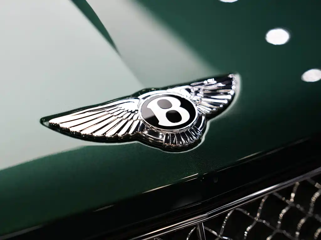 Bentley Bentayga 2021 — фото 7