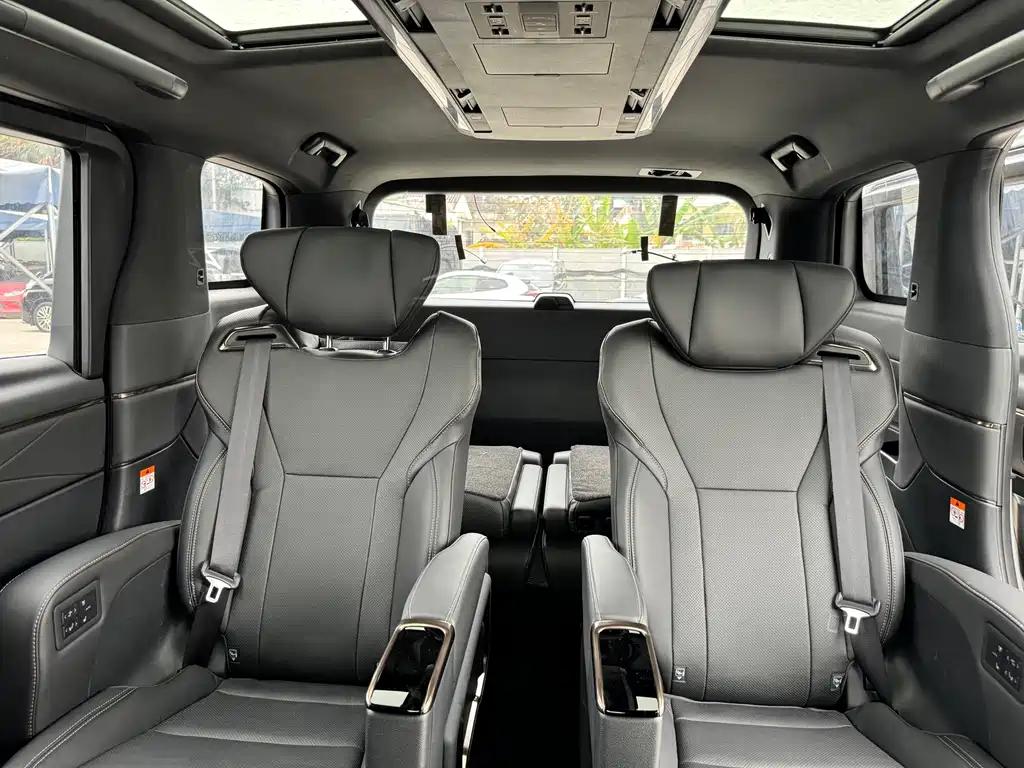 Toyota Alphard 2025 — фото 8