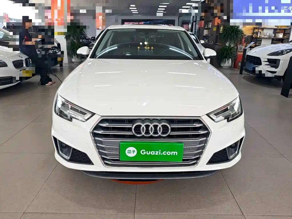 Audi A4L 2020