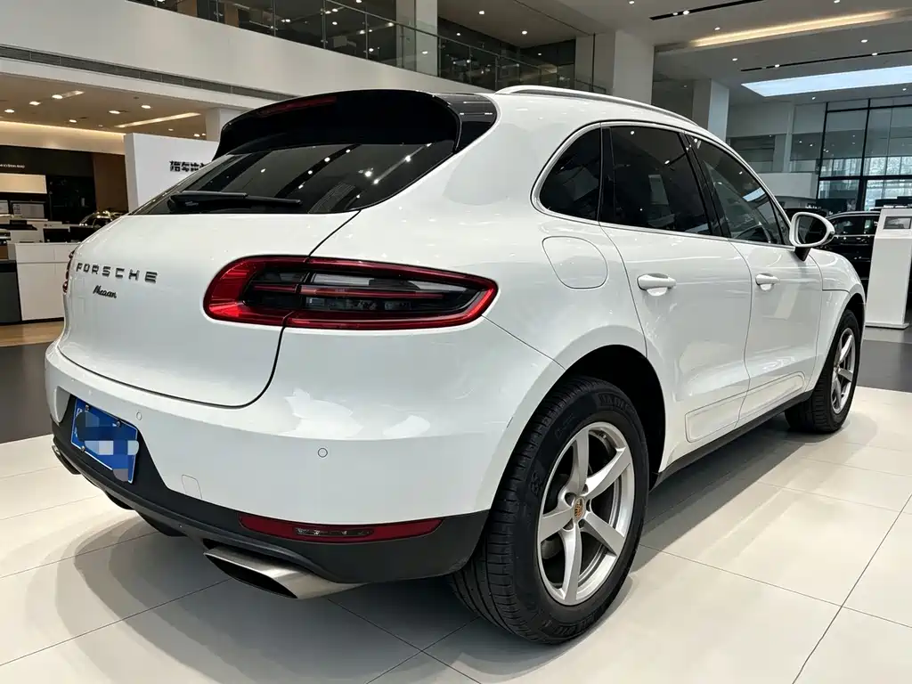 Porsche Macan 2017 — фото 9