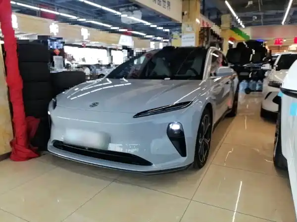 NIO ET5T 2025
