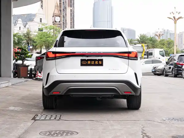 Lexus RX 2023