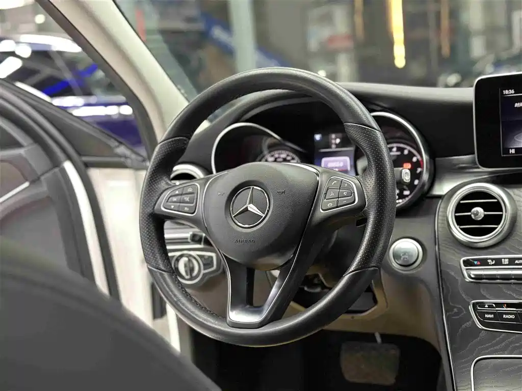 Mercedes-Benz C-Class 2017 — фото 10