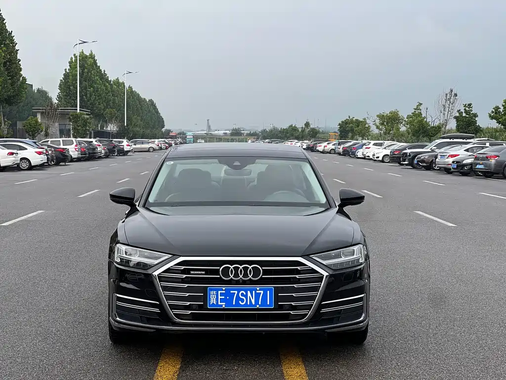 Audi A8 2019 — фото 2