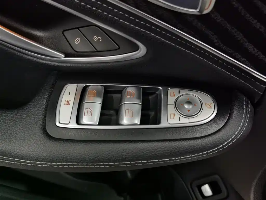 Mercedes-Benz C-Class 2017 — фото 9