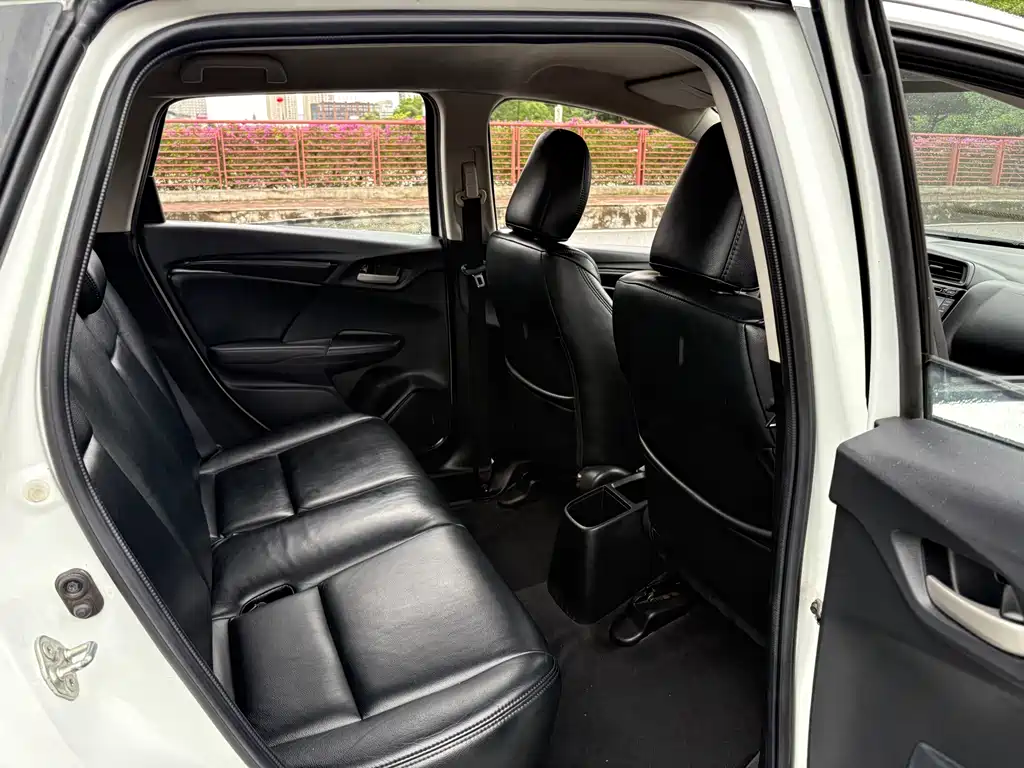 Honda Fit 2015 — фото 14