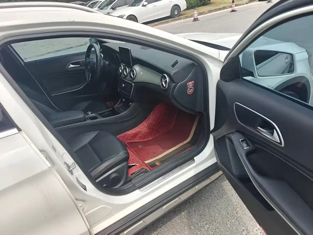 Mercedes-Benz GLA 2016