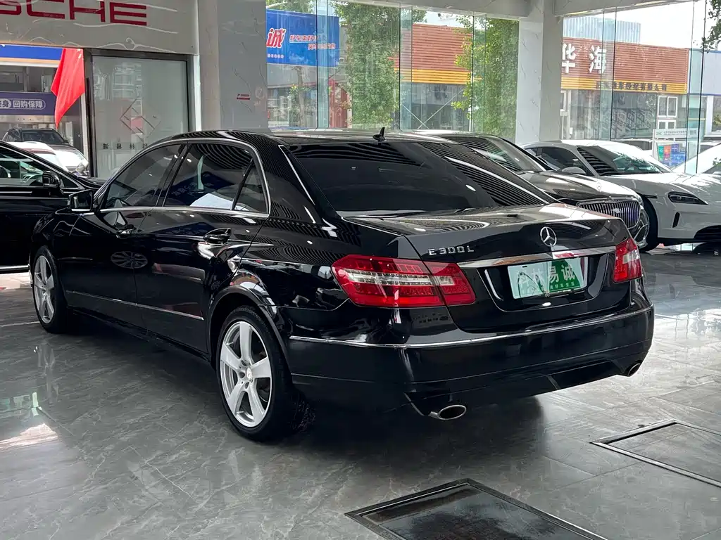 Mercedes-Benz E-Class 2013
