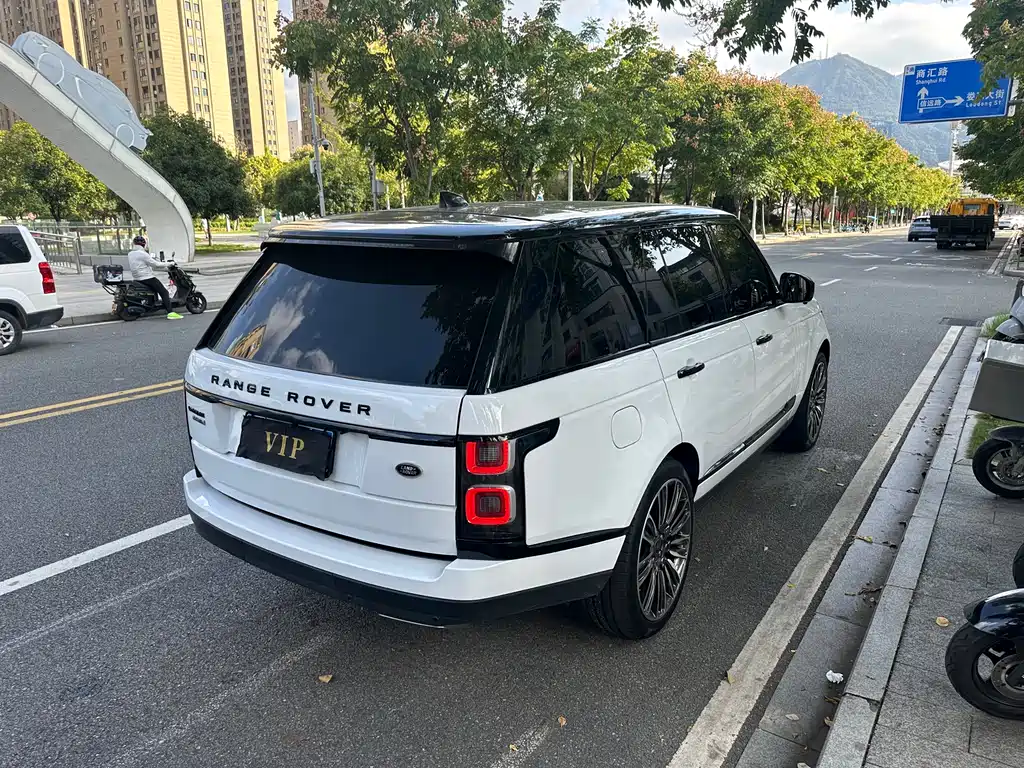 Land Rover Range Rover 2018 — фото 17