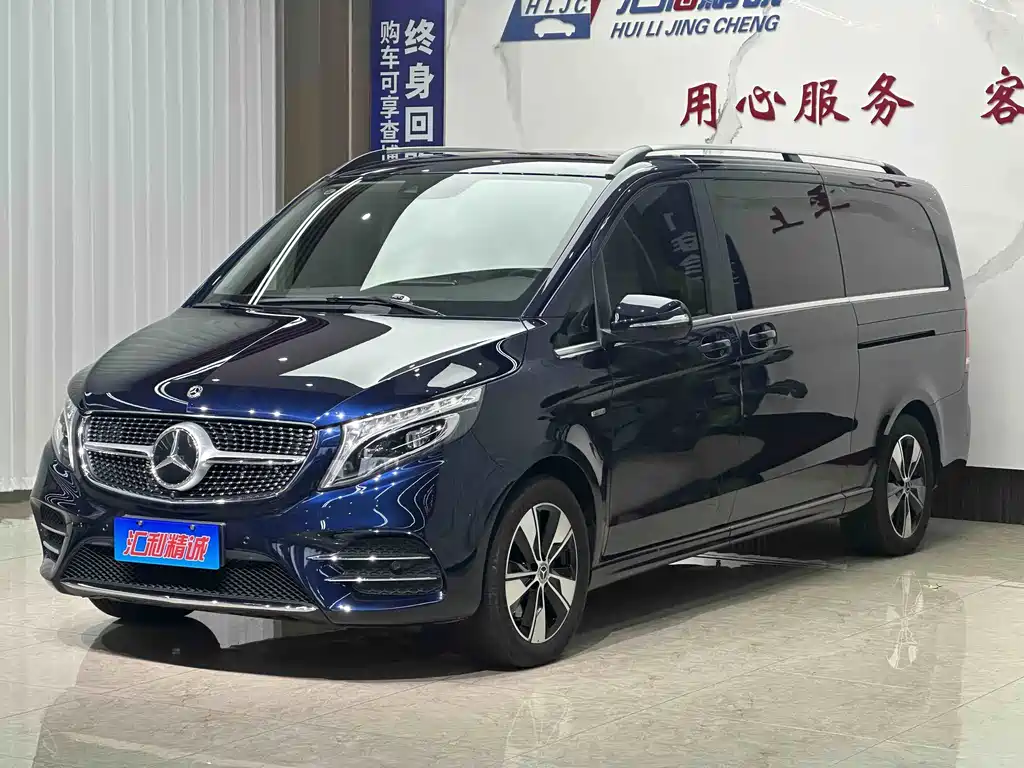 Mercedes-Benz V-Class 2021 — фото 1