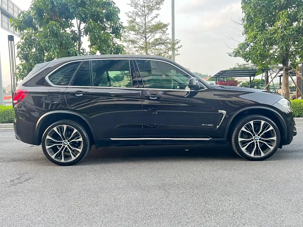 BMW X5 2018 — фото 11