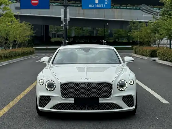 Bentley Continental 2021