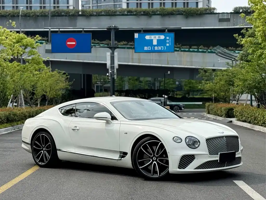 Bentley Continental 2021 — фото 3