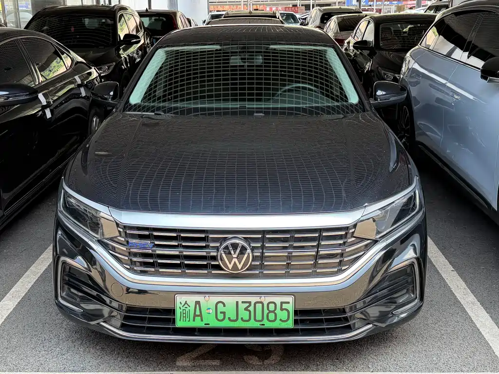 Volkswagen Passat PHEV 2022