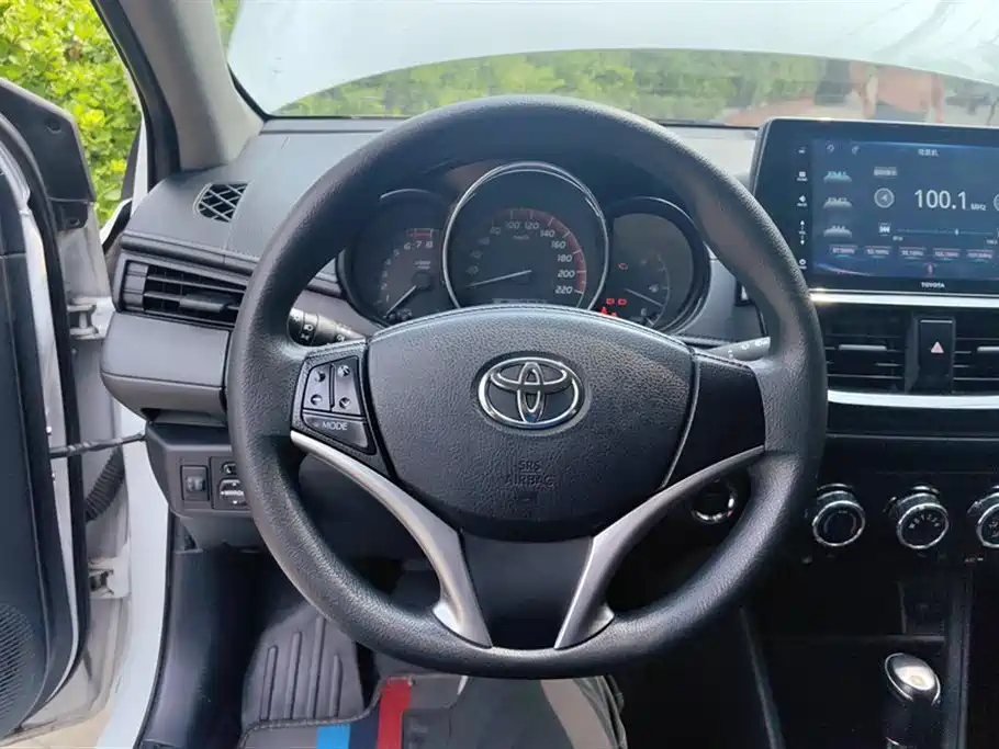 Toyota Vios 2023 — фото 15