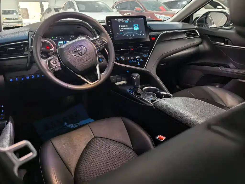 Toyota Camry 2023