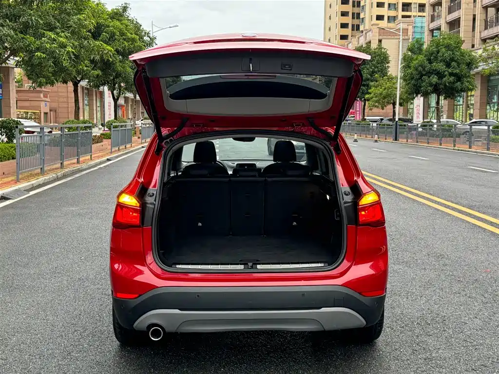BMW X1 2018 — фото 12