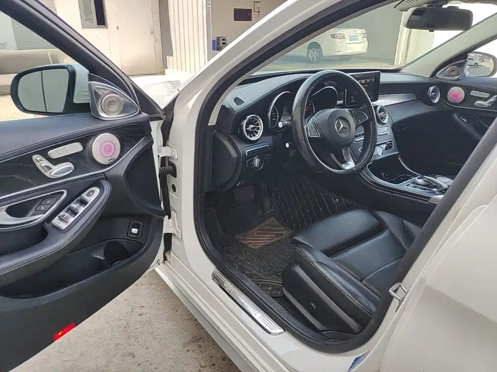 Mercedes-Benz C-Class 2017 — фото 16