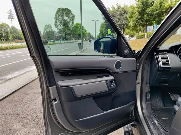 Land Rover Discovery 2017