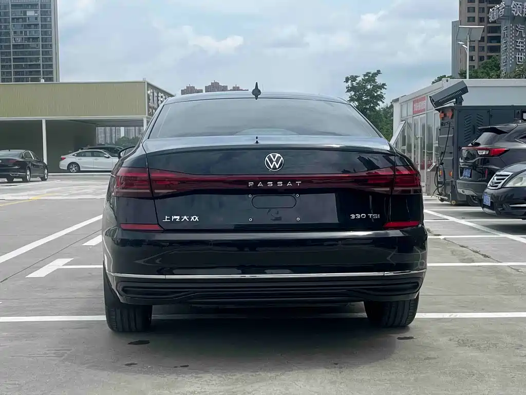 Volkswagen Passat 2025