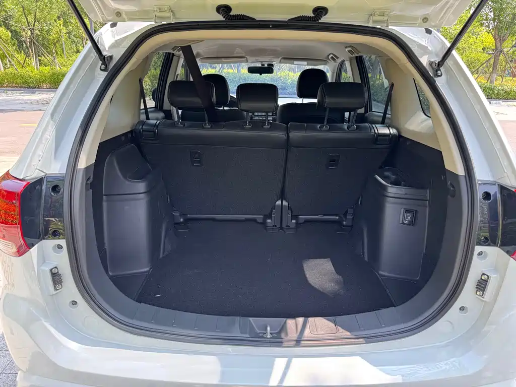 Mitsubishi Outlander 2022 — фото 19