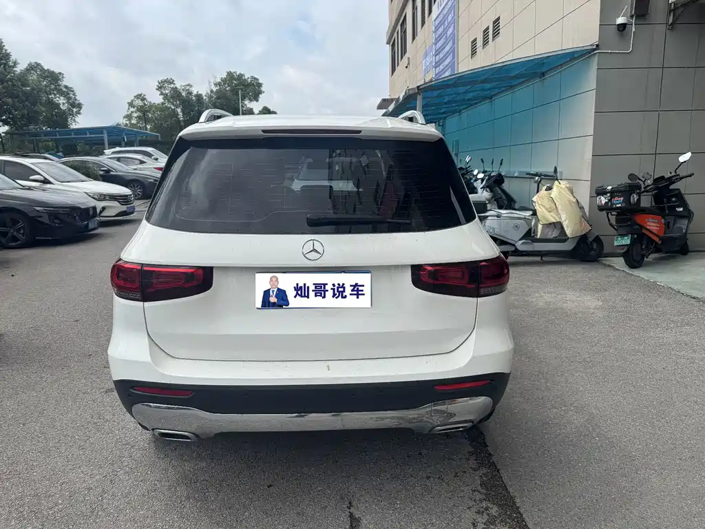 Mercedes-Benz GLB 2021