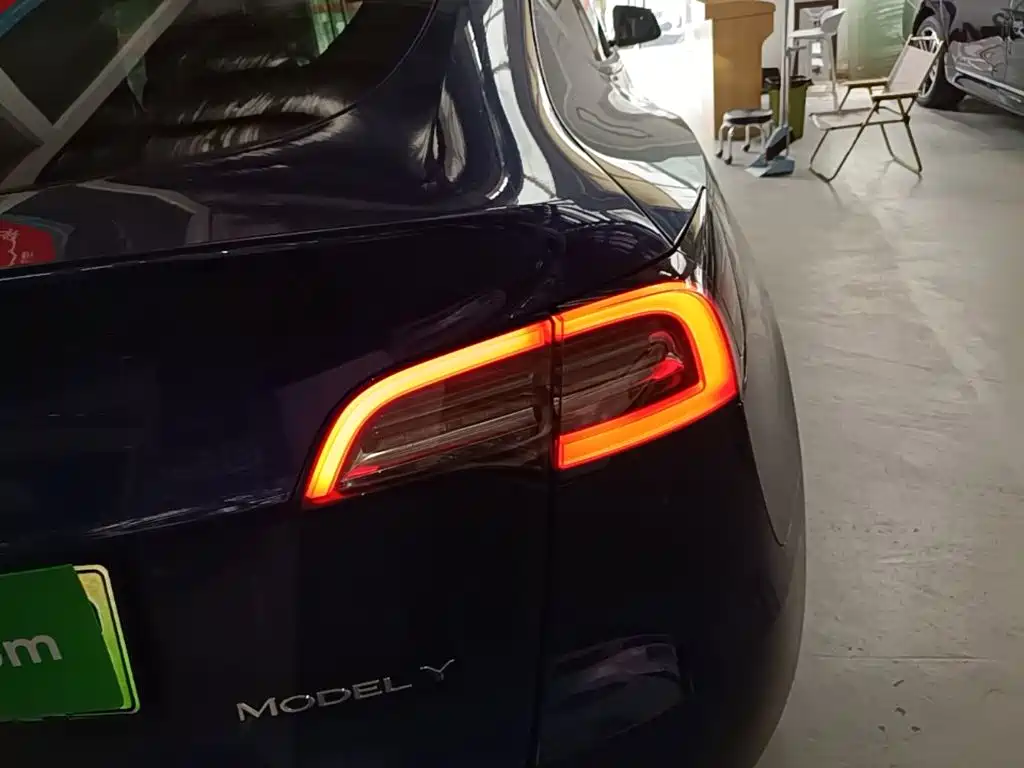 Tesla Model Y 2021 — фото 8