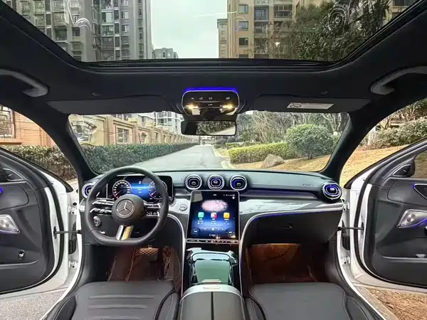 Mercedes-Benz C-Class 2025