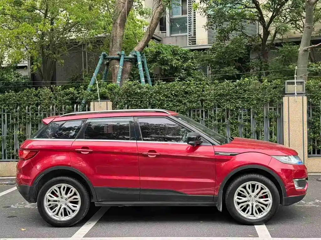 Landwind X7 2015 — фото 4