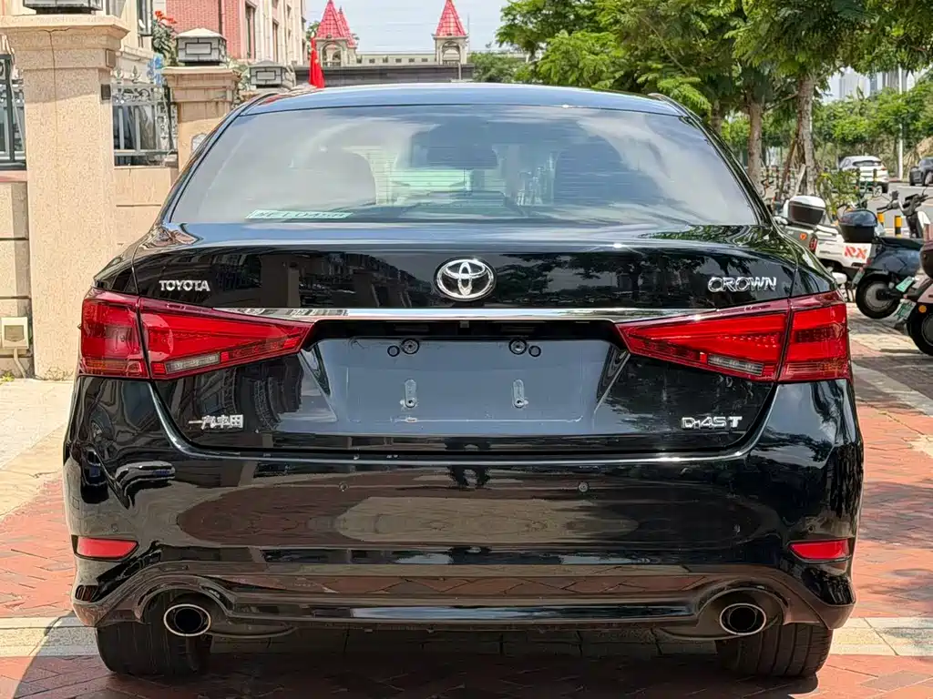 Toyota Crown 2018 — фото 8