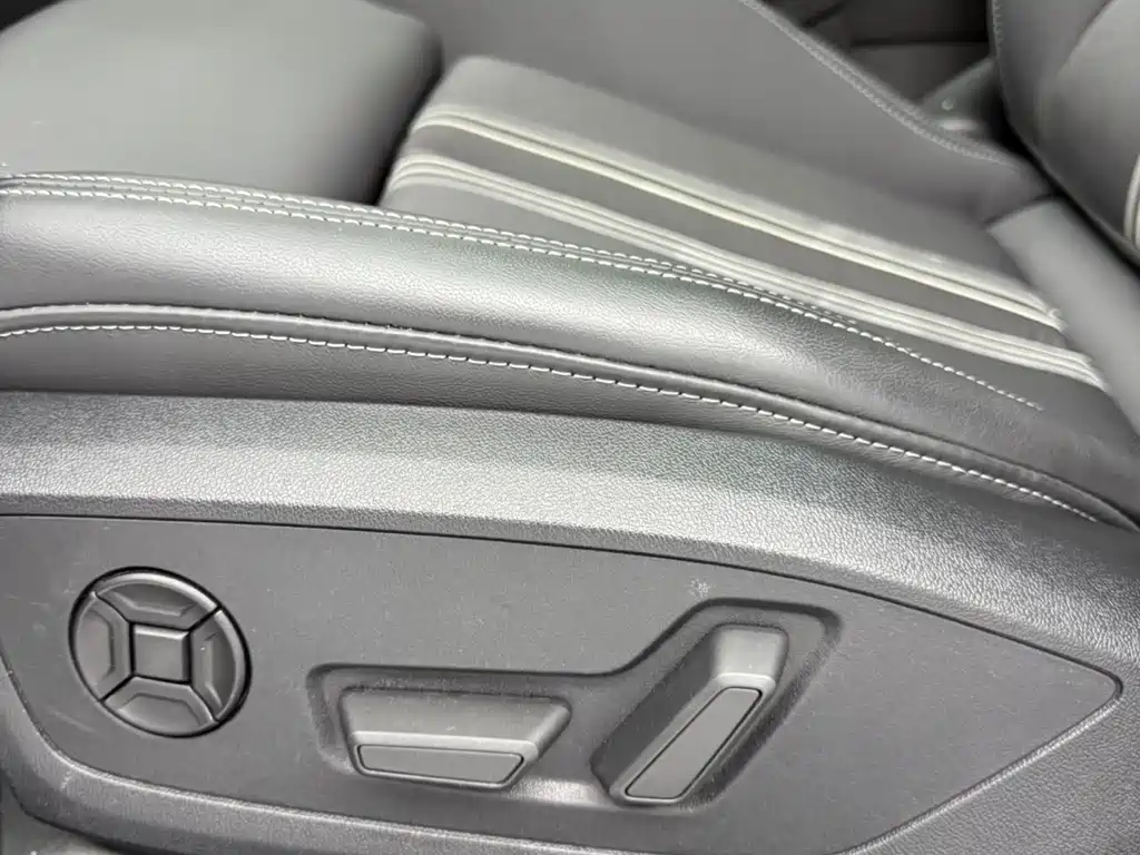 Audi A3 2023 — фото 14