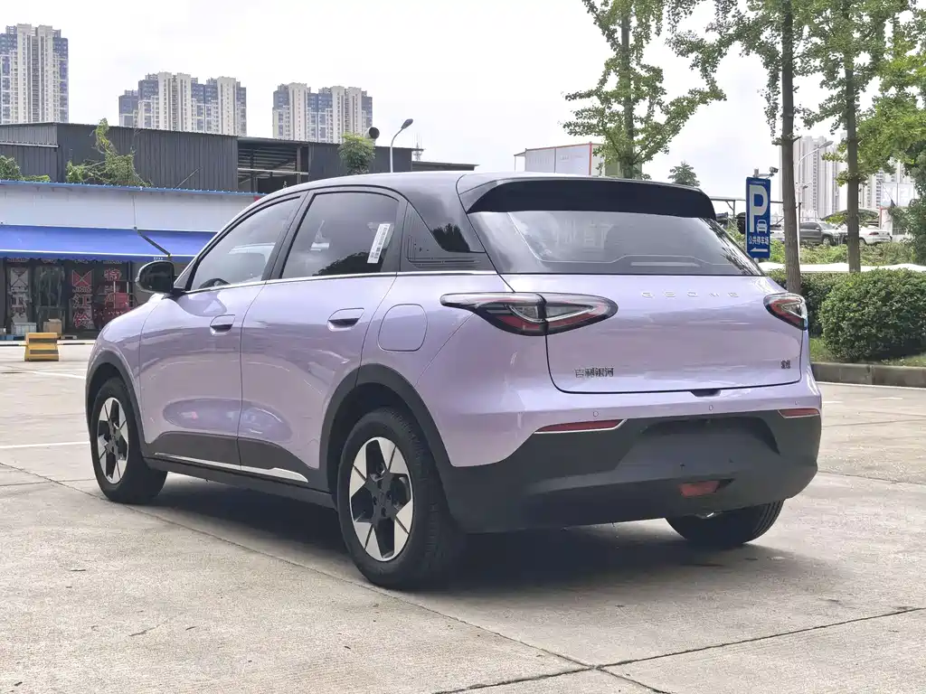 Geely Galaxy Starwish 2025 — фото 4