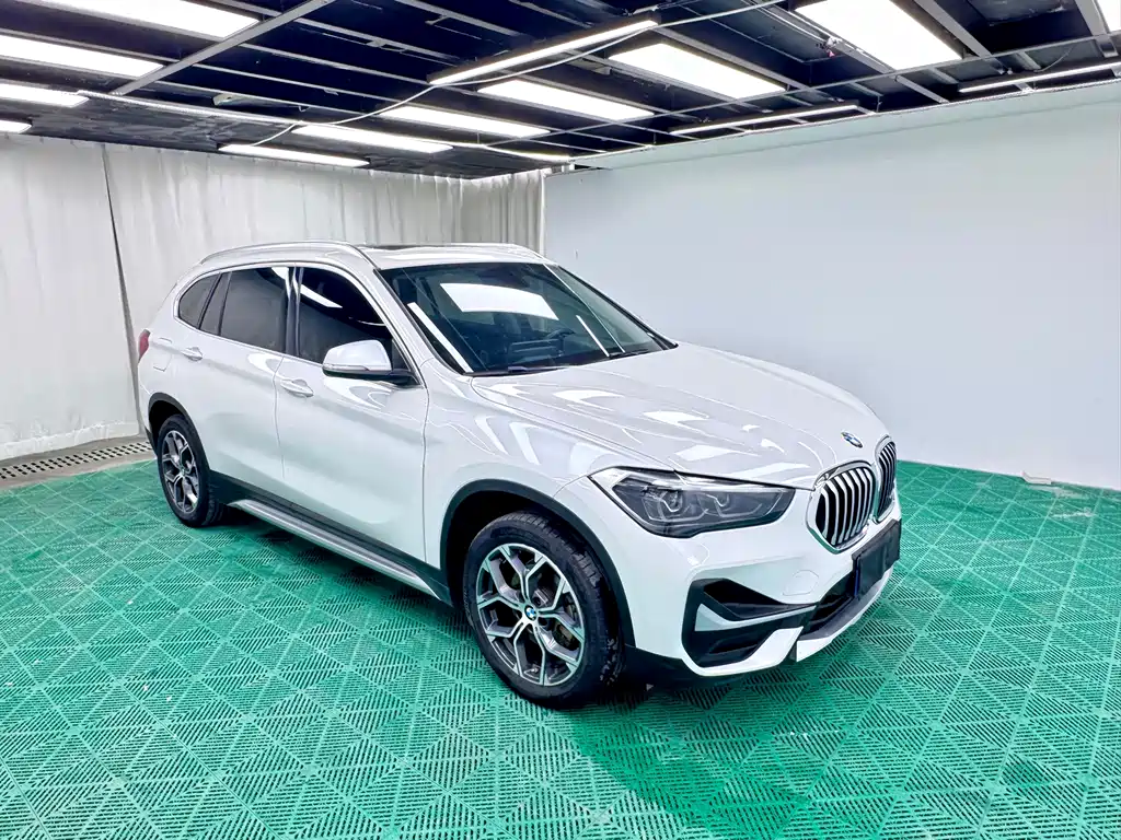 BMW X1 2022 — фото 3