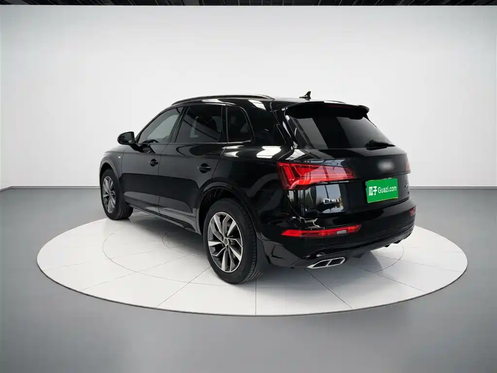 Audi Q5L 2025 — фото 23
