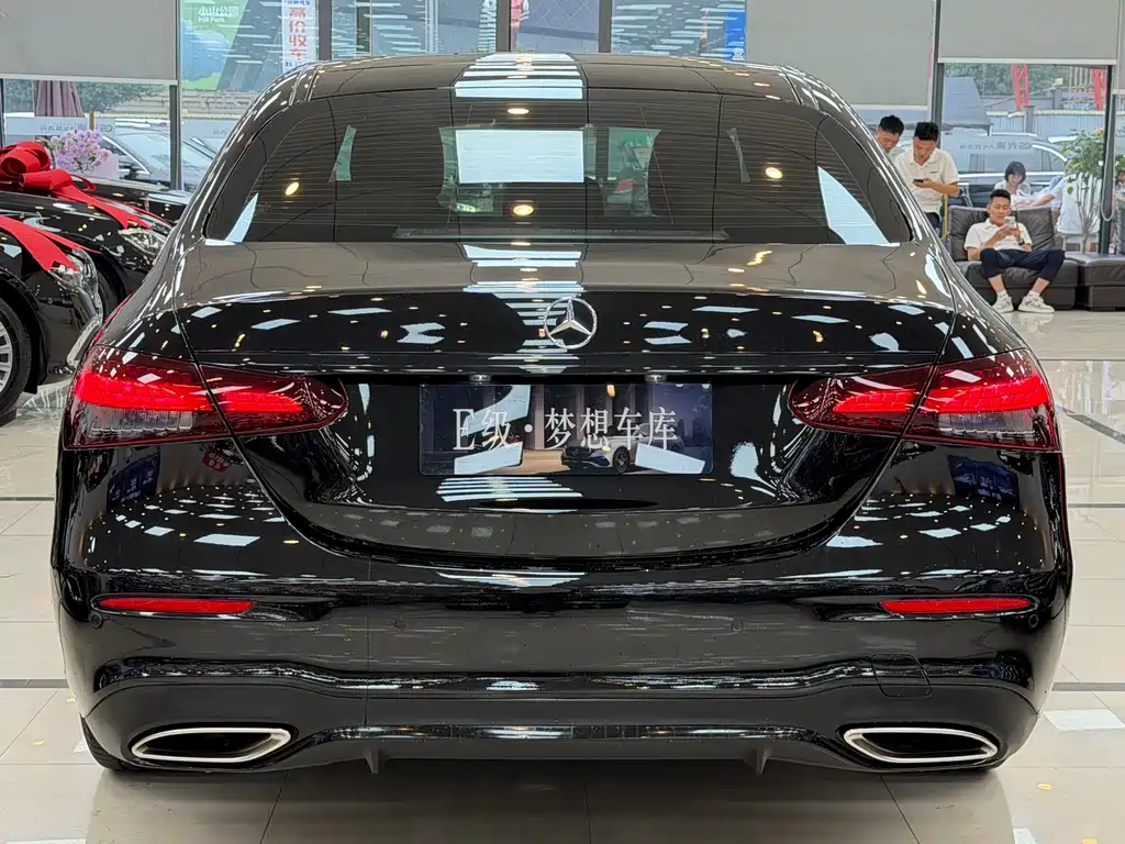 Mercedes-Benz E-Class 2022 — фото 19