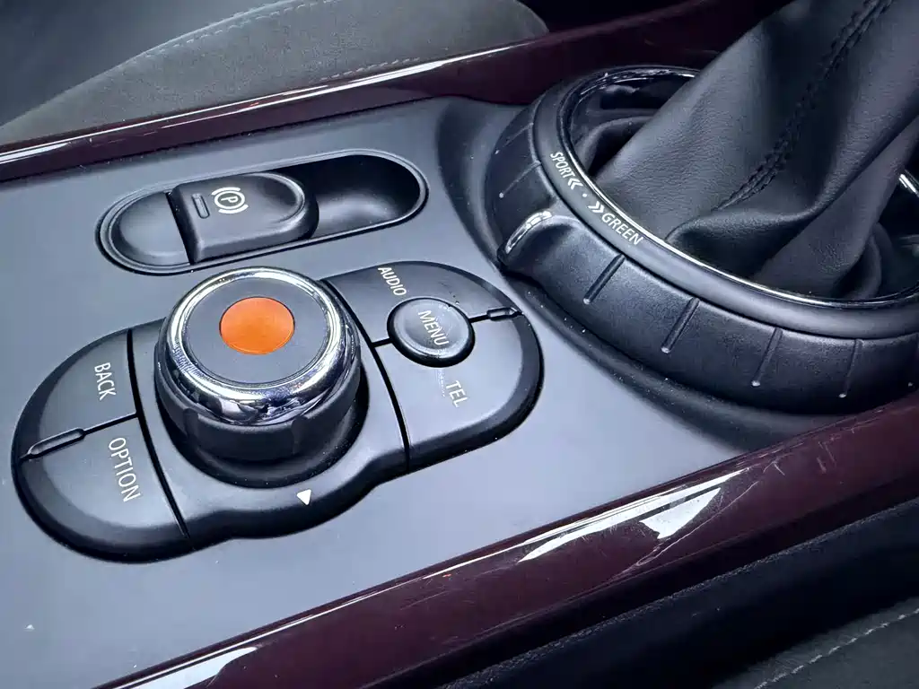 MINI Clubman 2017 — фото 15