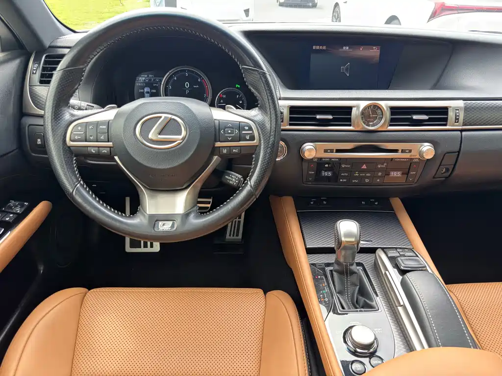 Lexus GS 2017 — фото 14