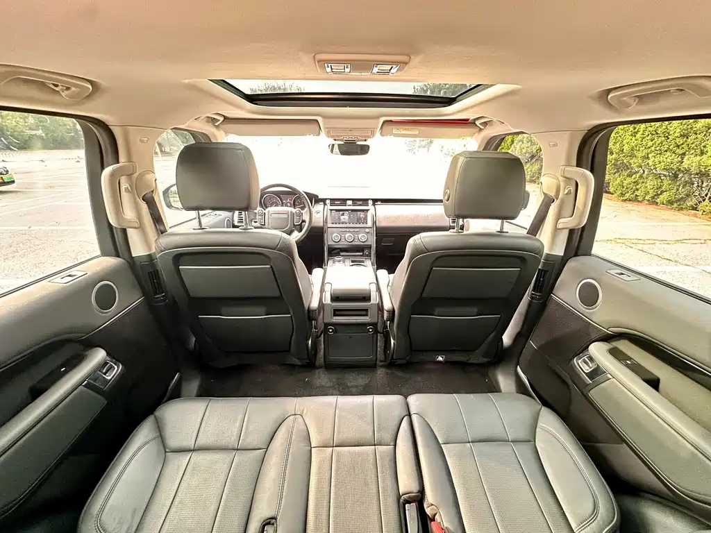Land Rover Discovery 2018 — фото 43