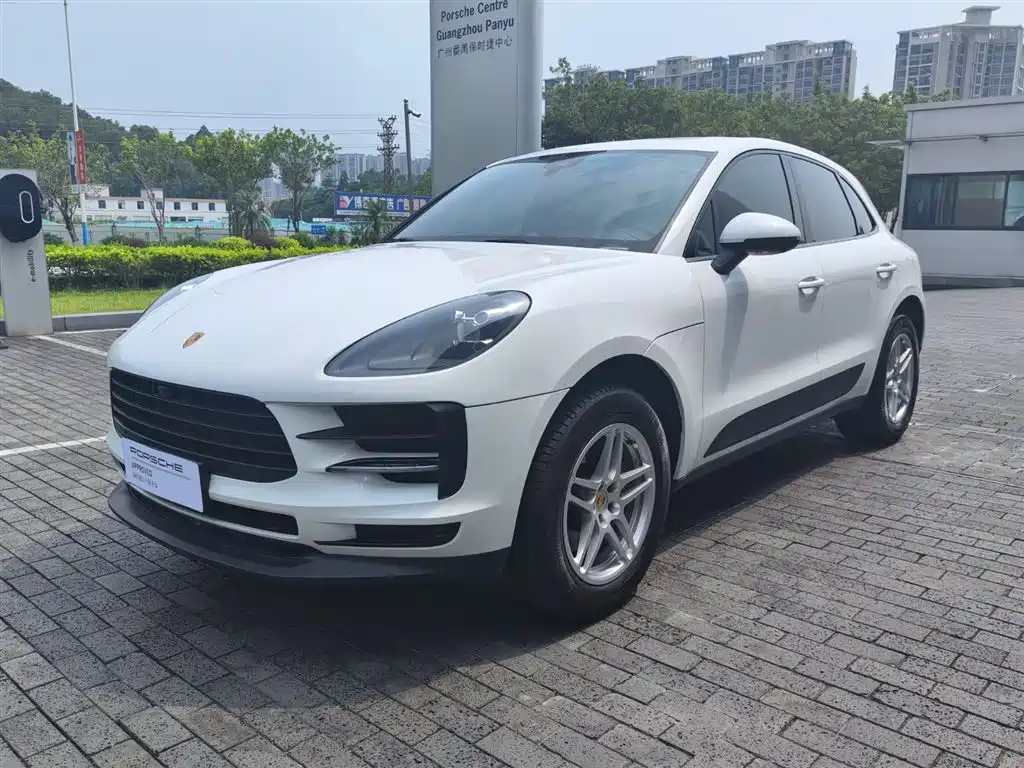 Porsche Macan 2020 — фото 1