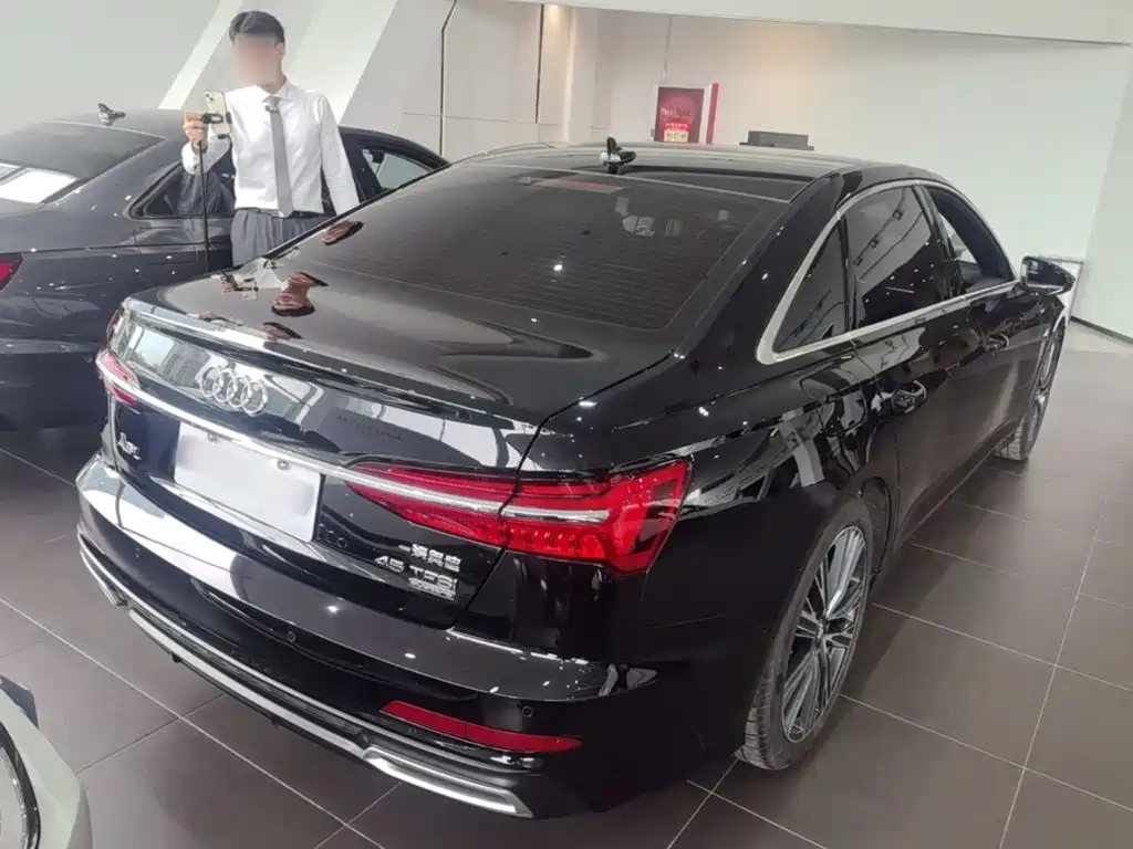 Audi A6L 2021