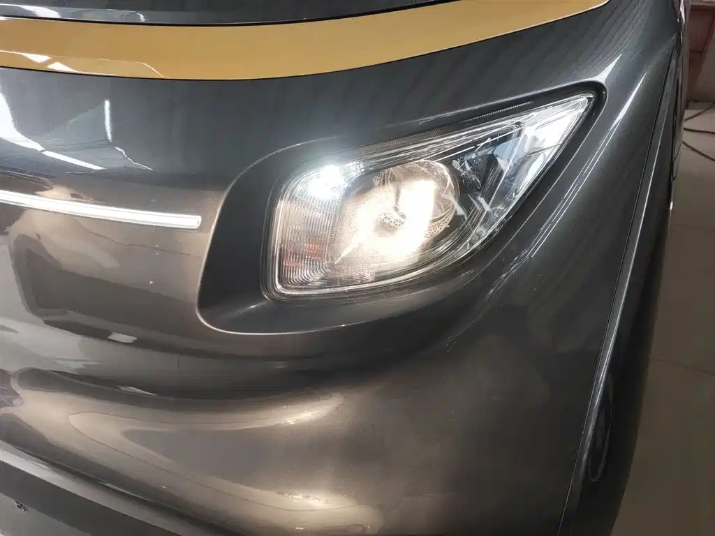 Wuling Nano EV 2022 — фото 24