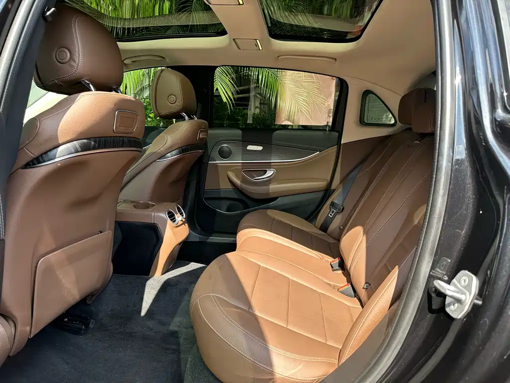 Mercedes-Benz E-Class 2020 — фото 10