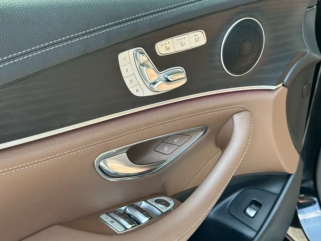 Mercedes-Benz E-Class 2020 — фото 22