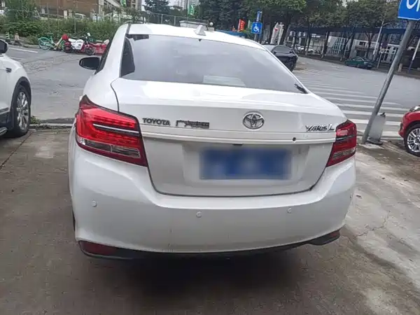 Toyota Yaris L 2017