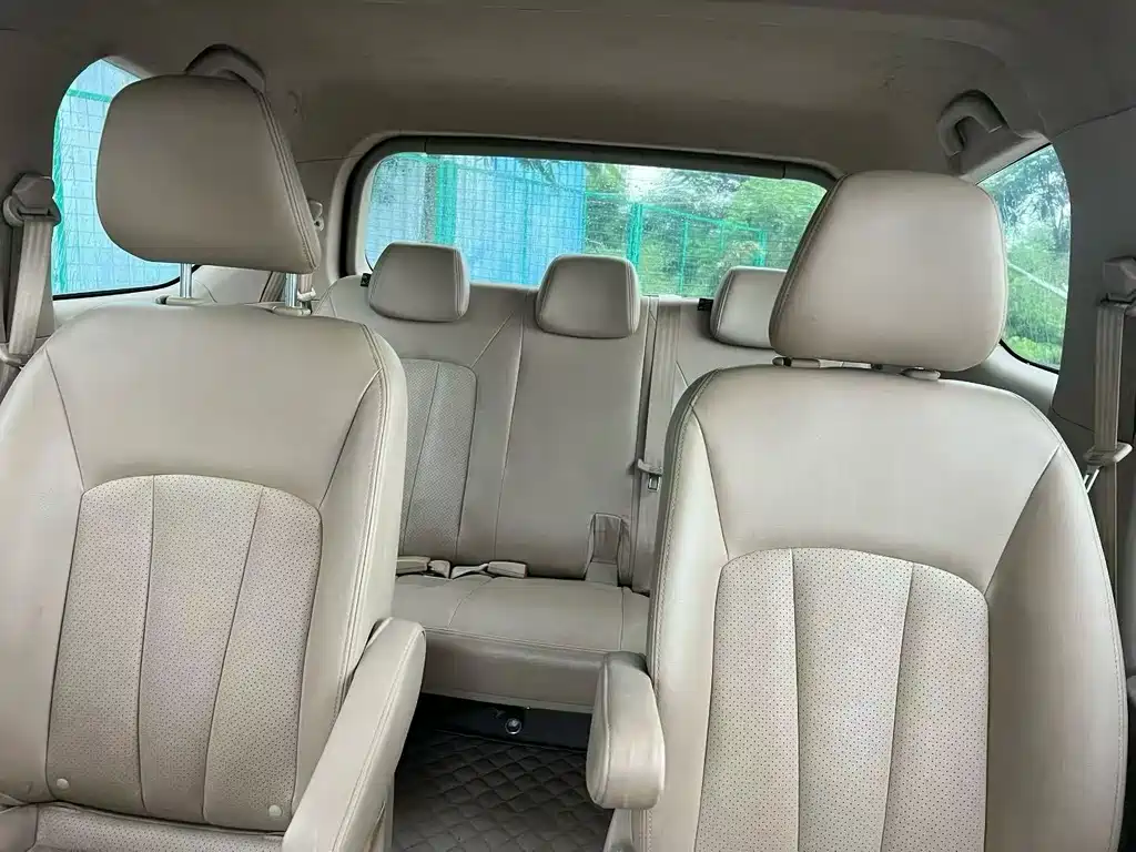 Baojun 730 2014