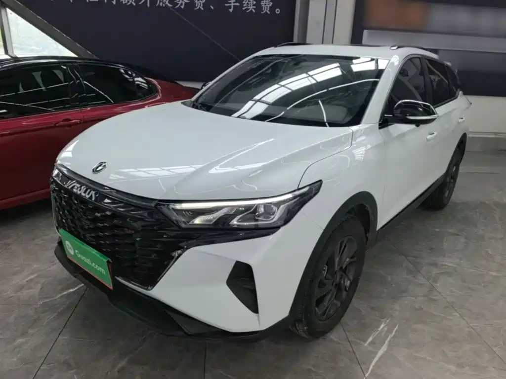 Dongfeng Fengshen AX7 2025 — фото 1