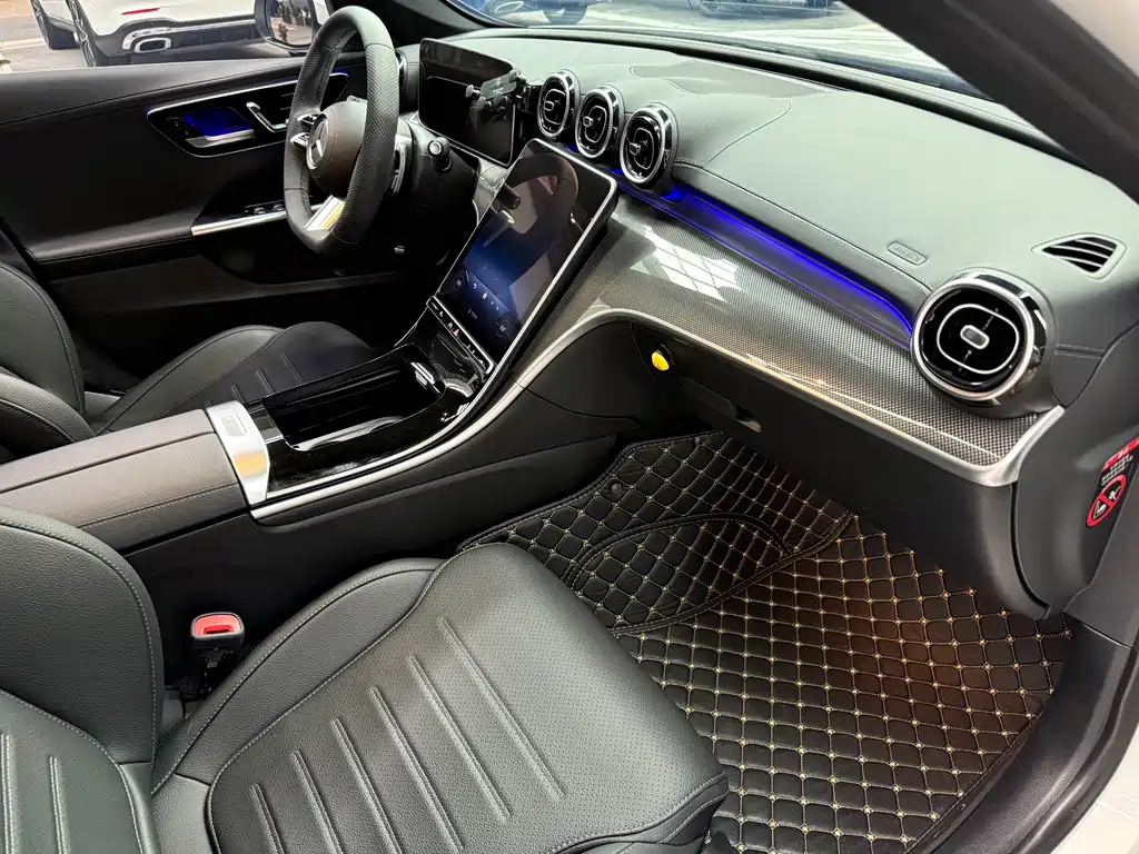 Mercedes-Benz C-Class 2023 — фото 13