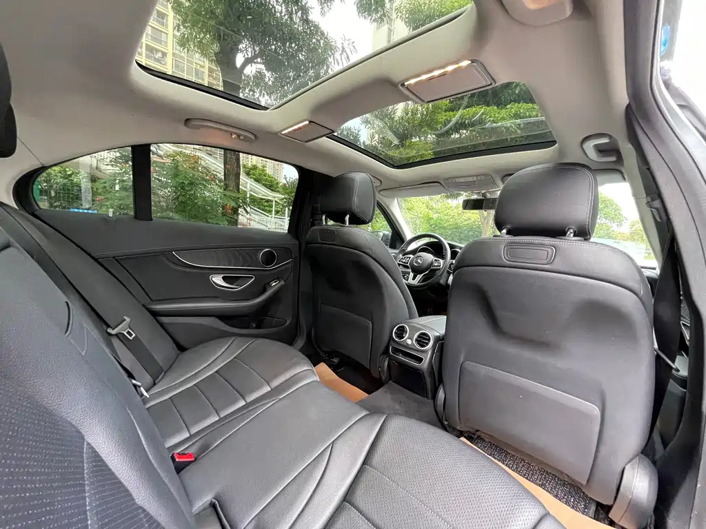 Mercedes-Benz C-Class 2019 — фото 11