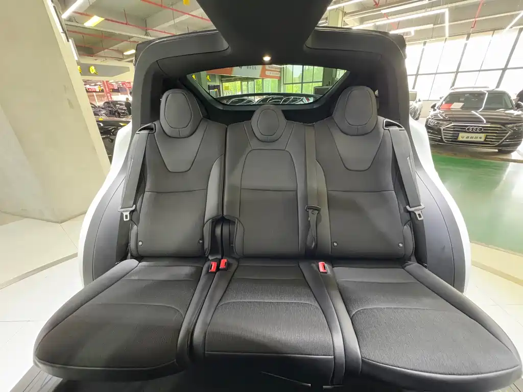 Tesla Model X 2019 — фото 19