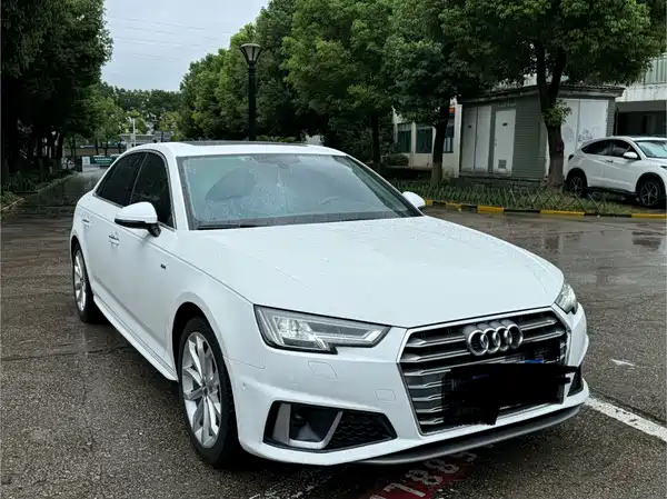 Audi A4L 2019